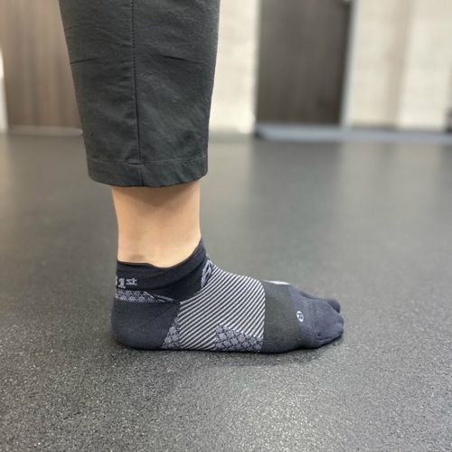 \bNXEOS1st BR4 BUNION RELIEF SOCKS I[GXt@[Xg ojI[t\bNX