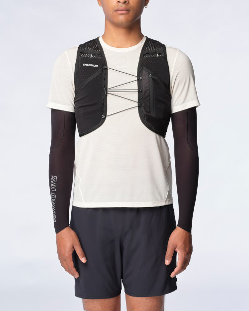 �T�������E�T������ ACTIVE SKIN 4 NO FLASKS  ���j�Z�b�N�X �����j���O�x�X�g�i�t���X�N�Ȃ��jBLACK / METAL